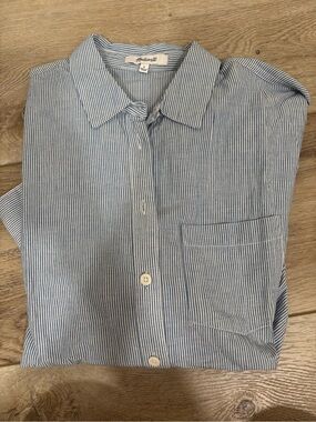 Madewell women’s Light Blue & White Thin-Striped Button-Down Shirt